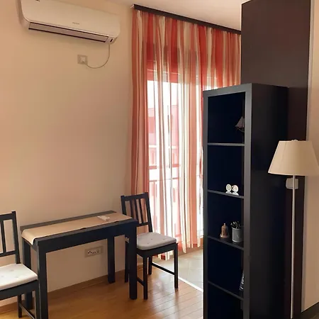 Couple Pg Apartamento Podgorica