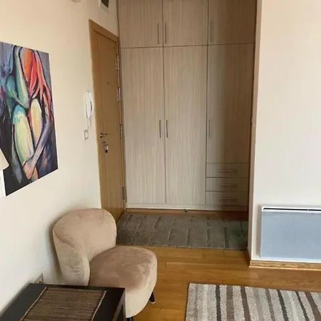 Couple Pg Apartamento